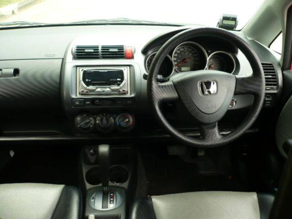 2004 Honda Fit