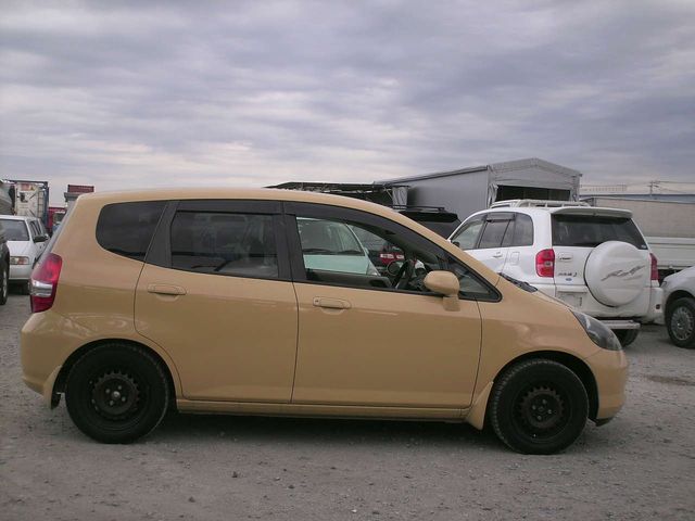 2004 Honda Fit