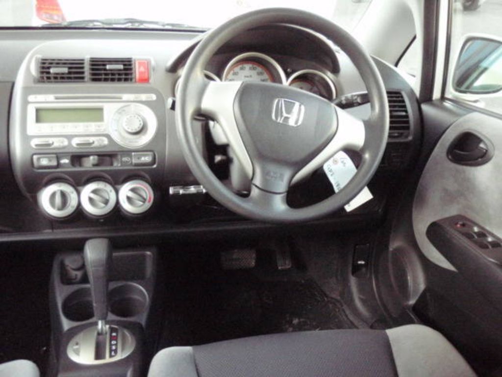 2004 Honda Fit