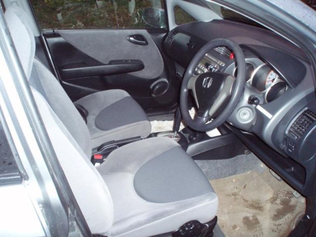 2004 Honda Fit