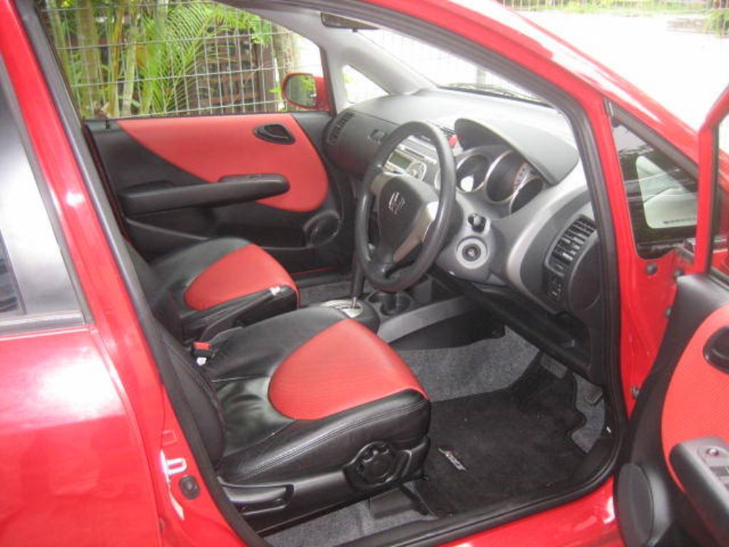 2004 Honda Fit