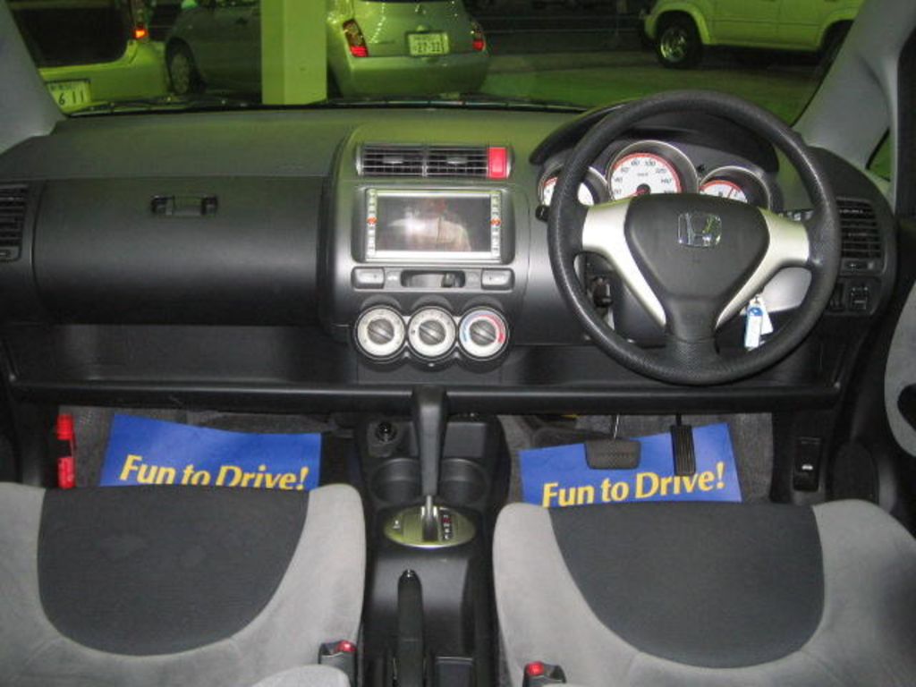 2004 Honda Fit