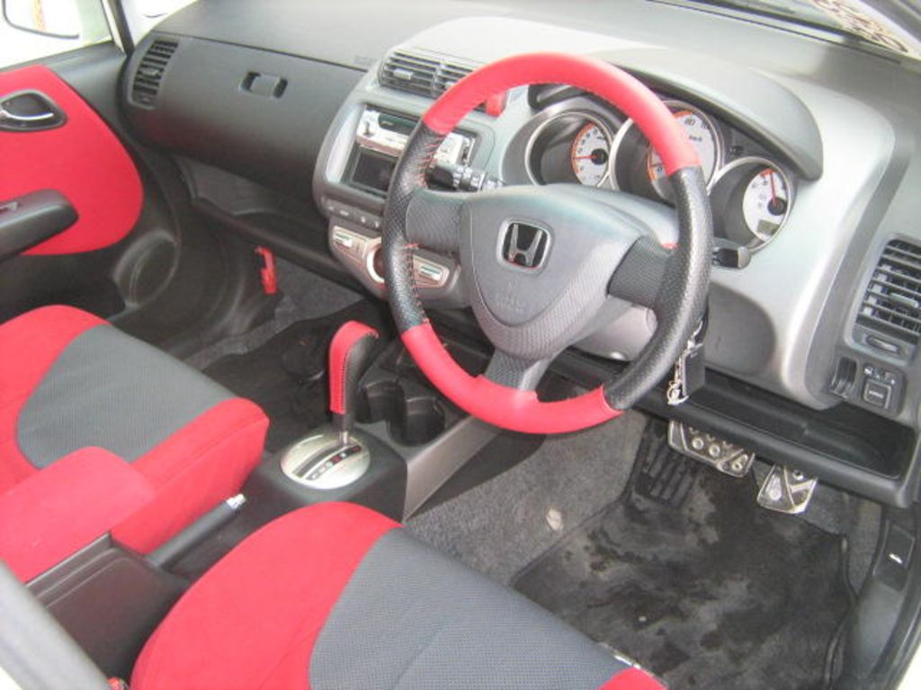 2004 Honda Fit