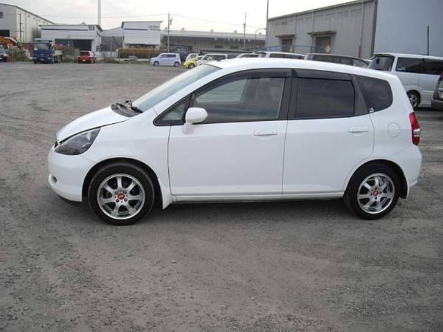 2004 Honda Fit