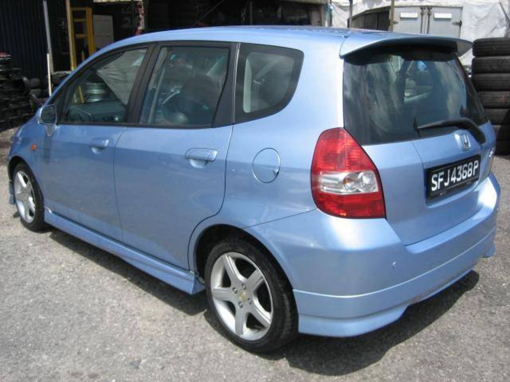 2004 Honda Fit