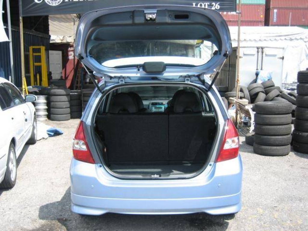 2004 Honda Fit