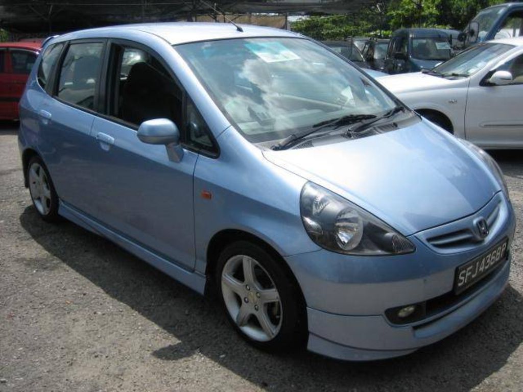 2004 Honda Fit