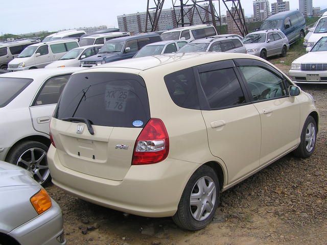 2004 Honda Fit