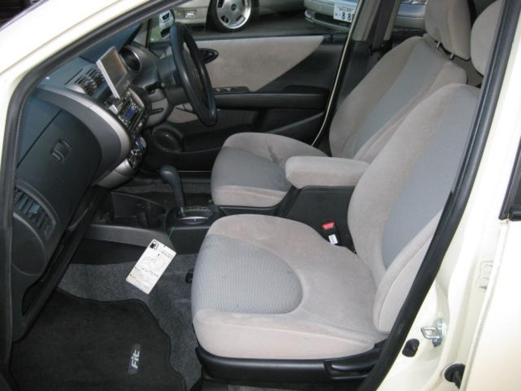 2004 Honda Fit