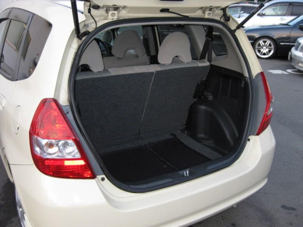 2004 Honda Fit
