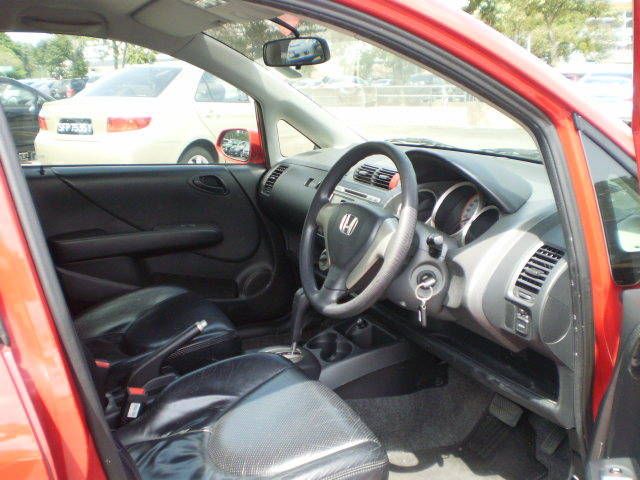 2004 Honda Fit