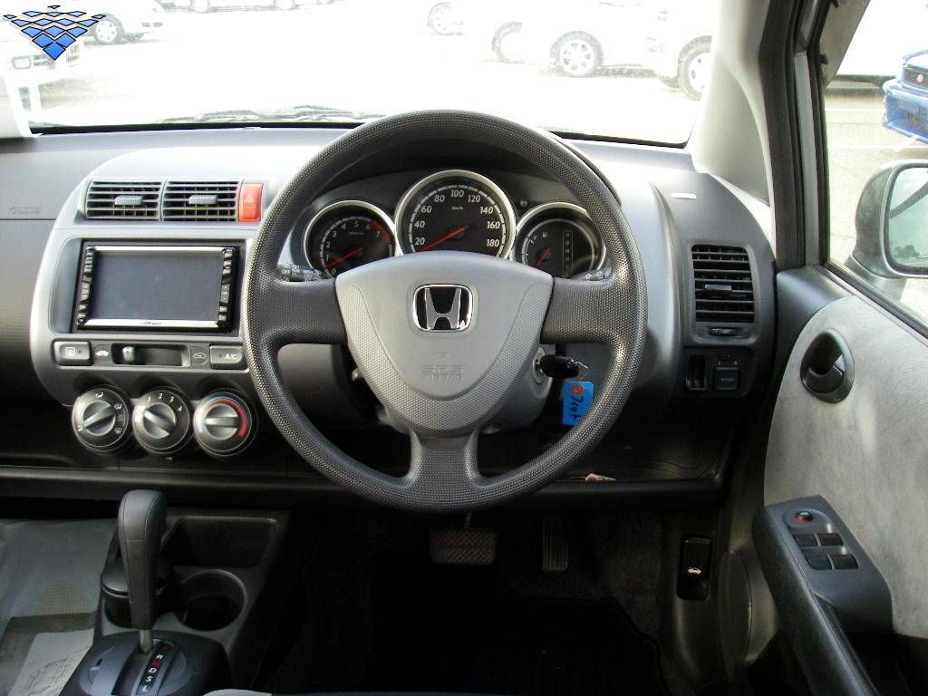 2004 Honda Fit