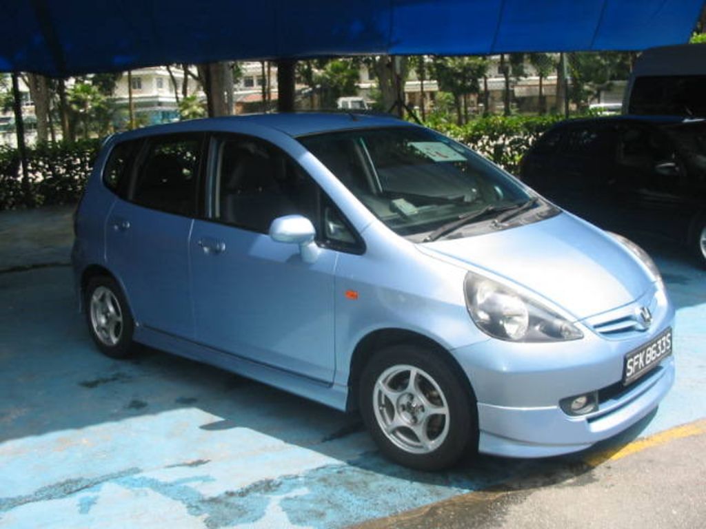 2004 Honda Fit