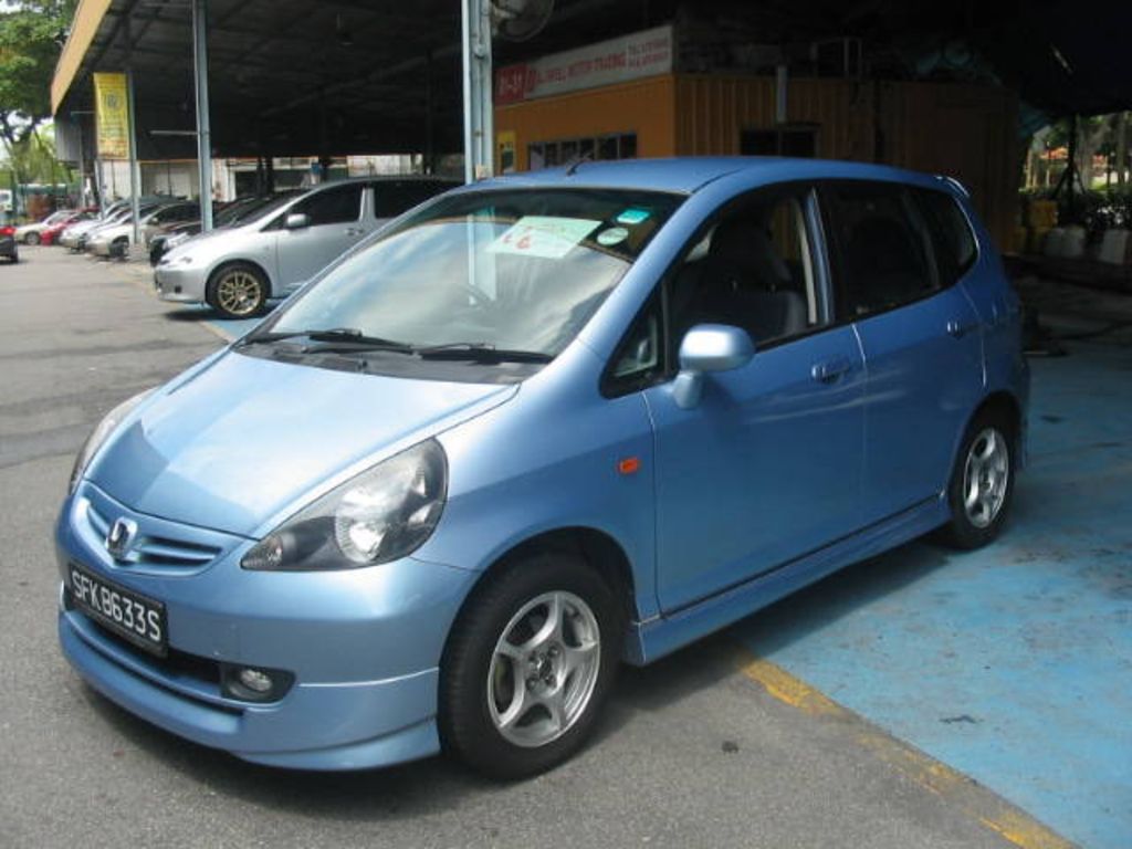 2004 Honda Fit