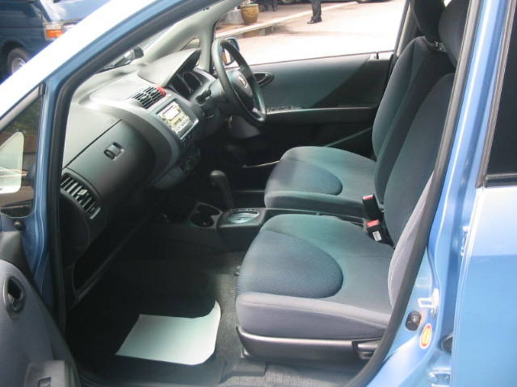 2004 Honda Fit