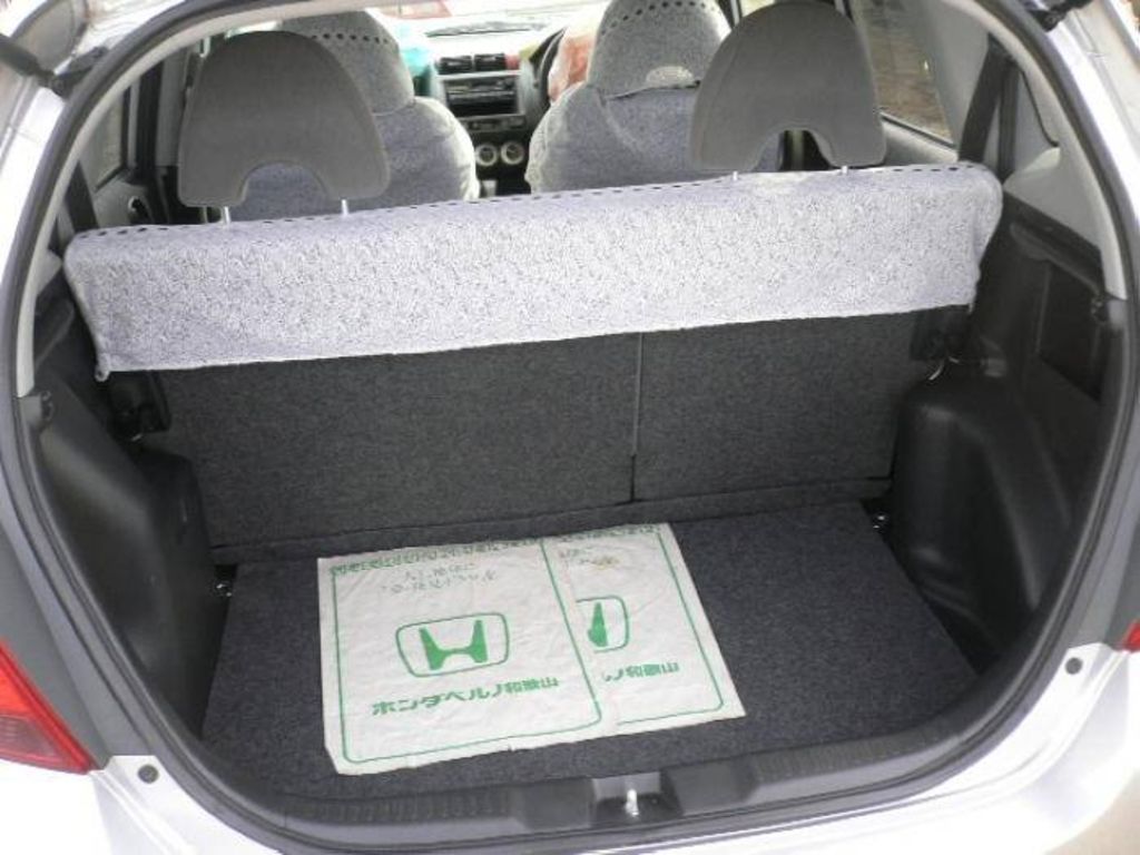2004 Honda Fit