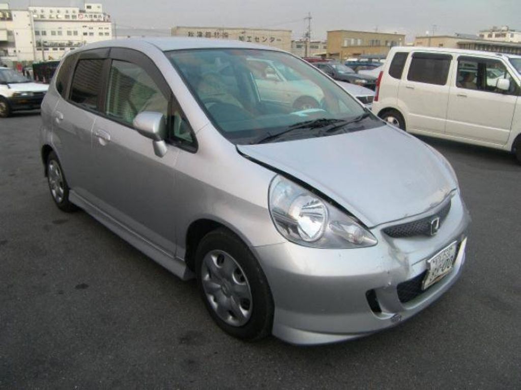 2004 Honda Fit