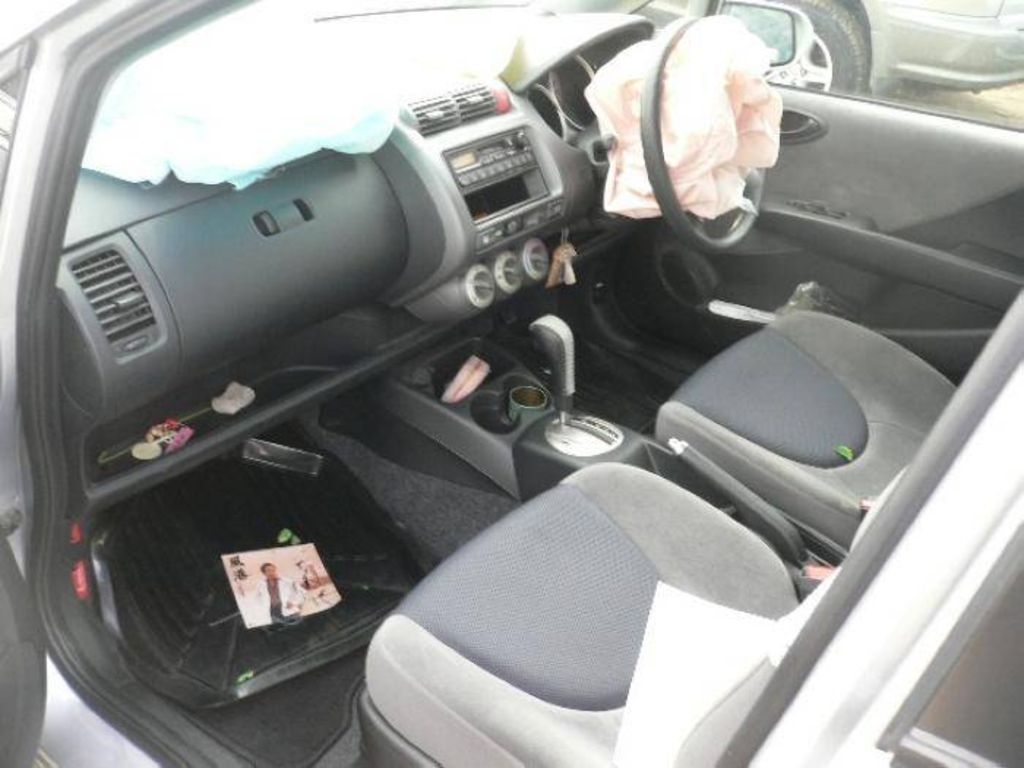 2004 Honda Fit