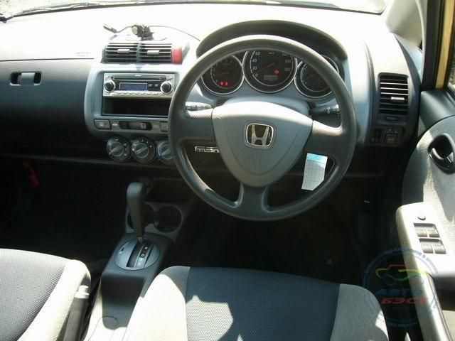 2004 Honda Fit