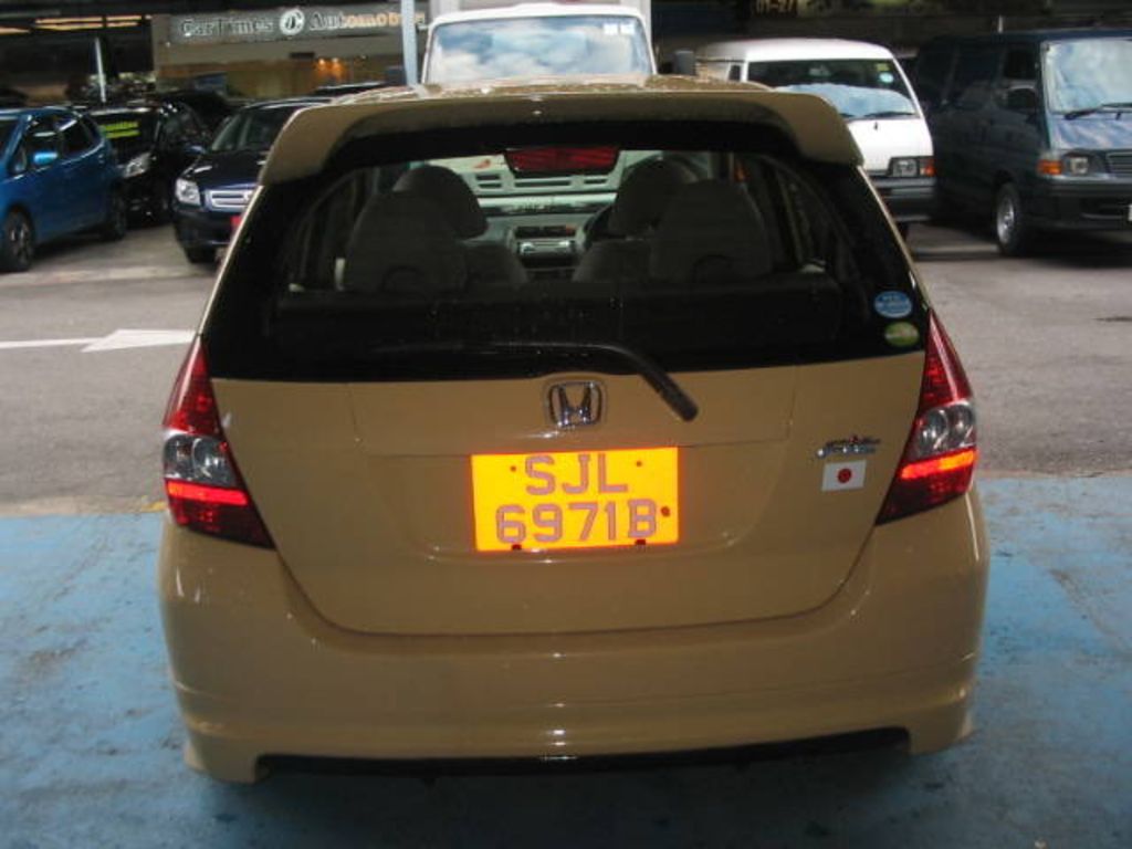 2004 Honda Fit