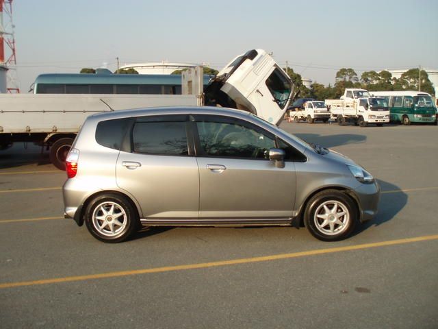 2004 Honda Fit