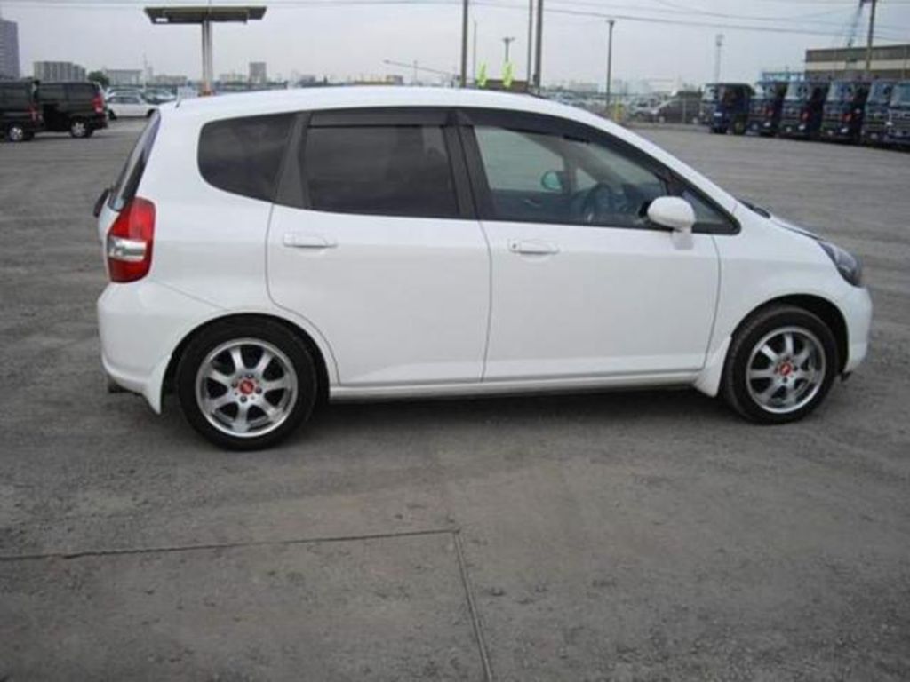 2004 Honda Fit