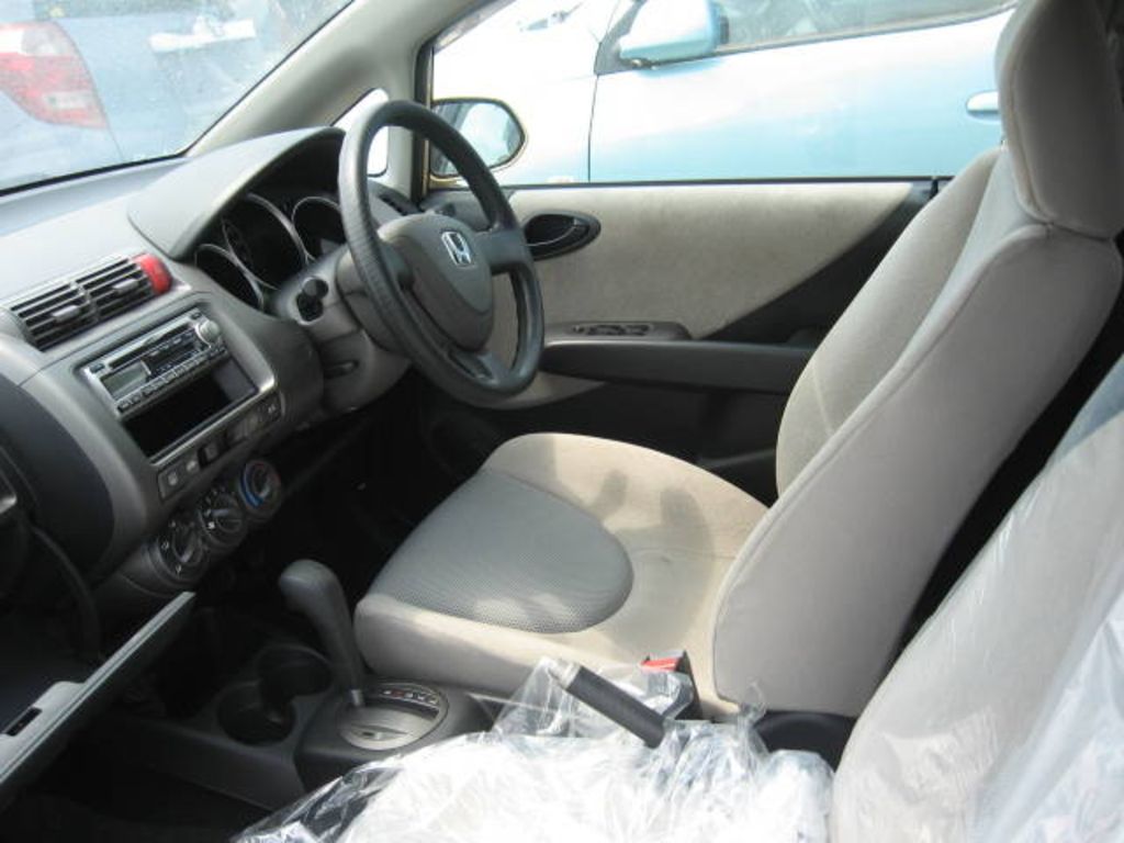 2004 Honda Fit