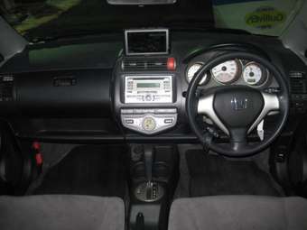 2004 Honda Fit Pictures