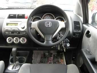 2004 Honda Fit Pictures