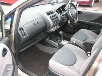 2004 Honda Fit Pictures