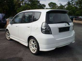 2004 Honda Fit Pictures