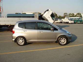 2004 Honda Fit Pictures