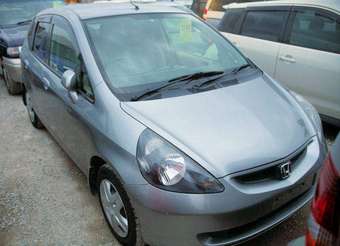 2004 Honda Fit Photos