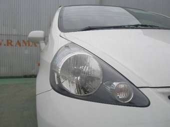 2004 Honda Fit Pictures