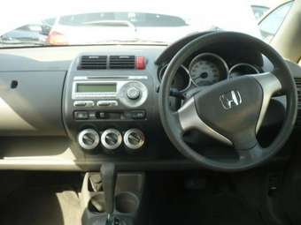 2004 Honda Fit Images