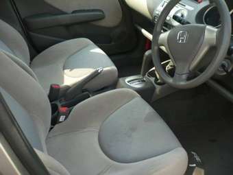 2004 Honda Fit Pics