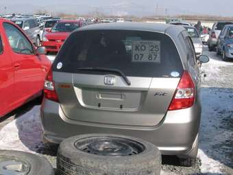 2004 Honda Fit Pictures