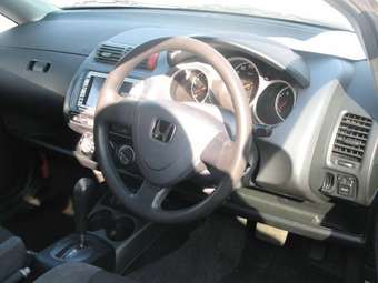 2004 Honda Fit Pictures