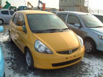 2004 Honda Fit Pictures