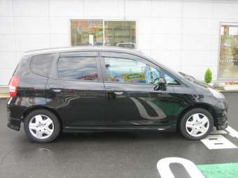 2004 Honda Fit Pictures