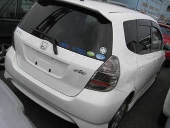 2004 Honda Fit Photos