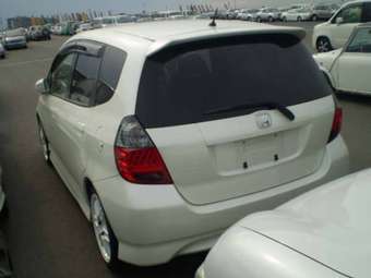 2004 Honda Fit Pictures