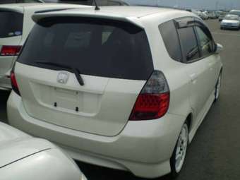 2004 Honda Fit Pictures