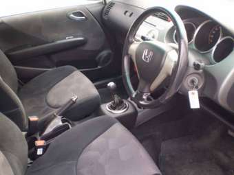 2004 Honda Fit Photos