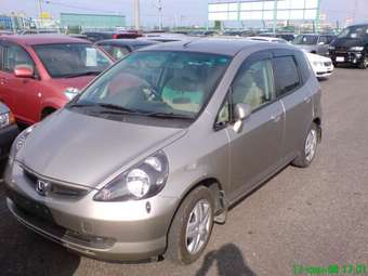 2004 Honda Fit Pictures