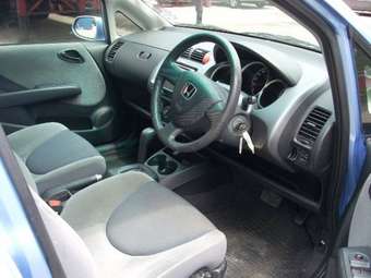 2004 Honda Fit Pictures