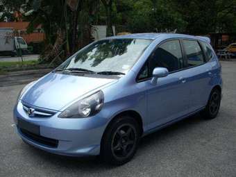 2004 Honda Fit Photos