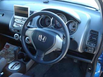 2004 Honda Fit Pictures