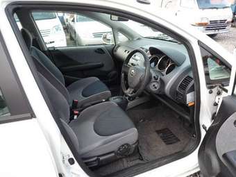 2004 Honda Fit Pictures