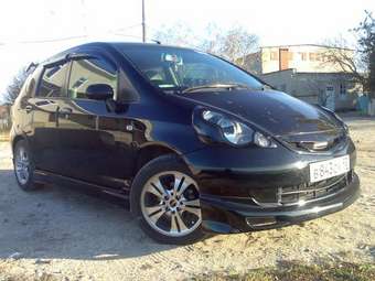 2004 Honda Fit Pictures